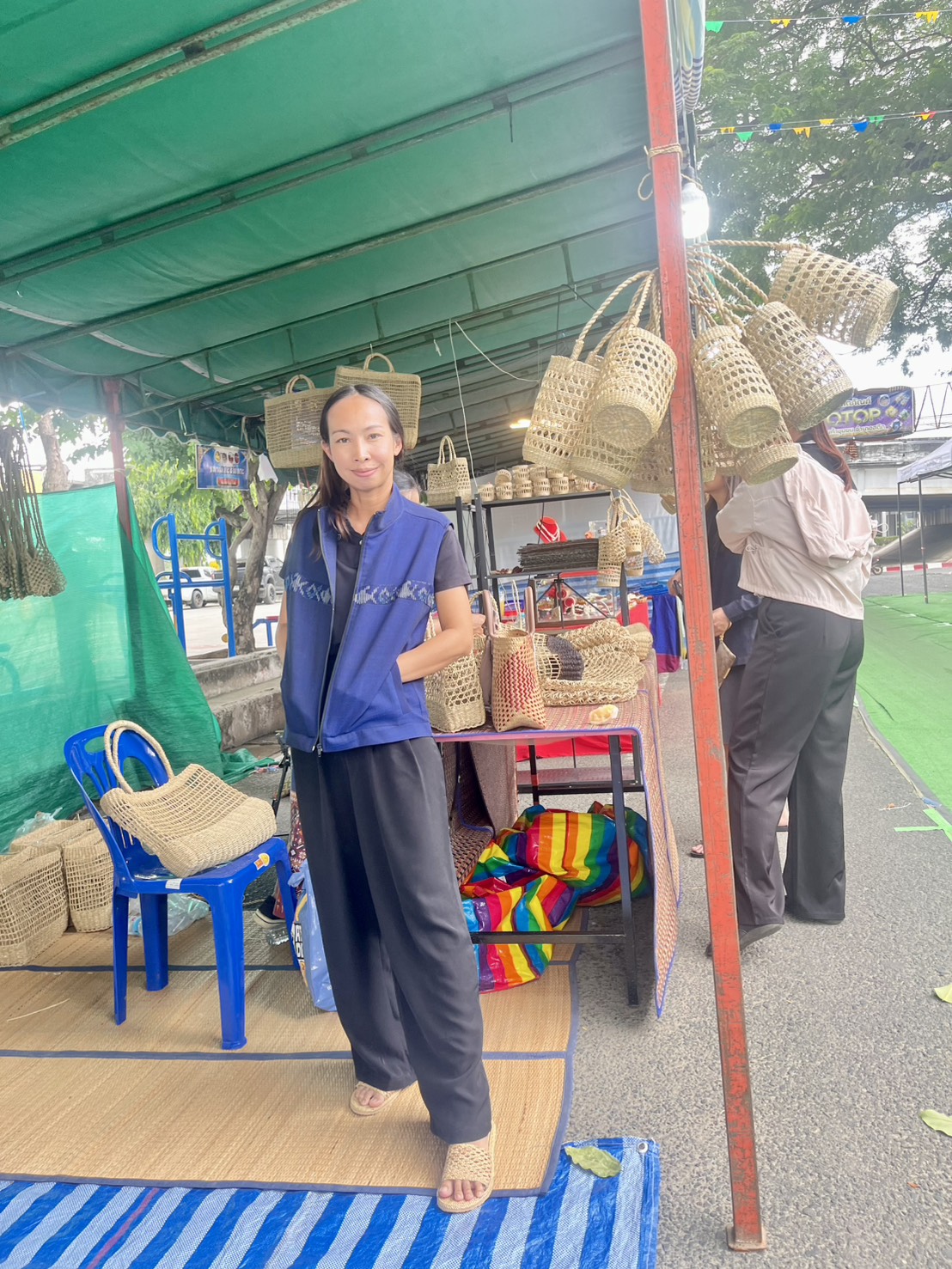 จังหวัดบุรีรัมย์- GROWTH Team Satuek+ - สพอ.สตึก  ติดตามสนับสนุนกลุ่มผู้ผลิตผู้ประกอบการ OTOP อำเภอสตึก นำสินค้าออกจำหน่ายภายในงานประเพณีตักบาตรบนหลังช้างและนมัสการพระพุทธรูปใหญ่ ประจำปี 2569